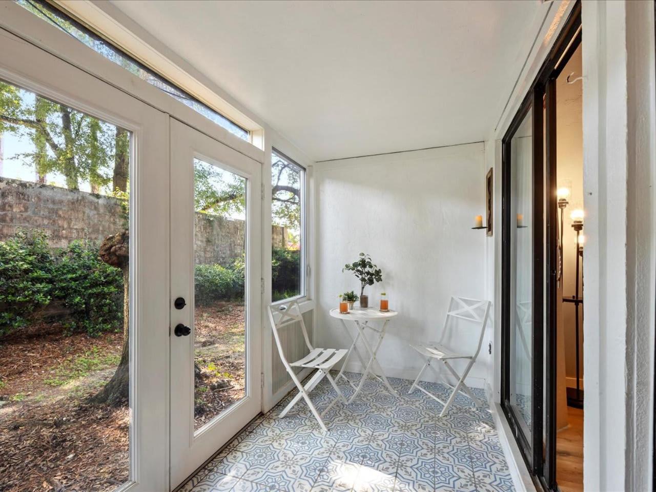 Artist'S Tower Townhome Just Renovated W Loft Gainesville Buitenkant foto