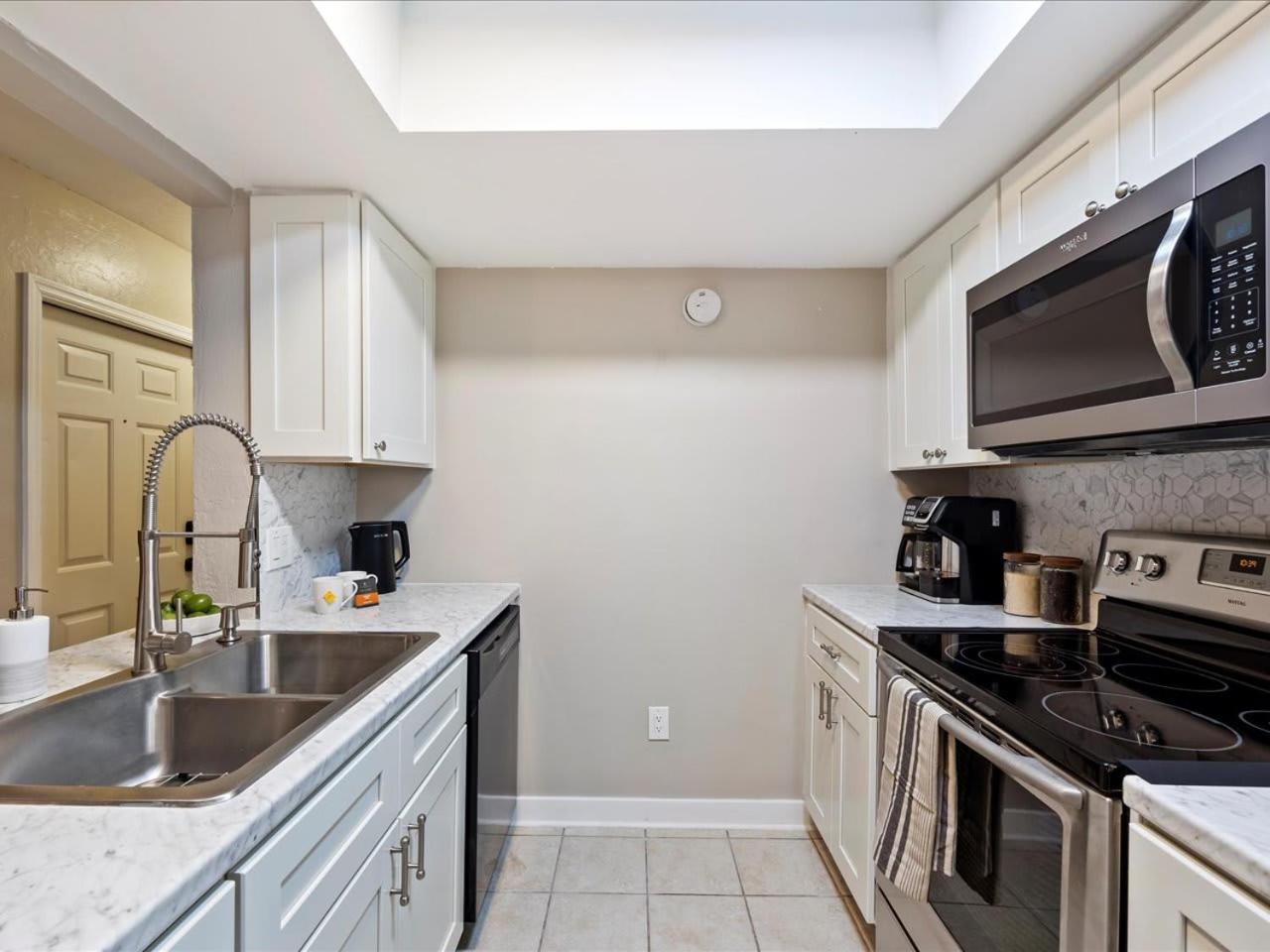 Artist'S Tower Townhome Just Renovated W Loft Gainesville Buitenkant foto