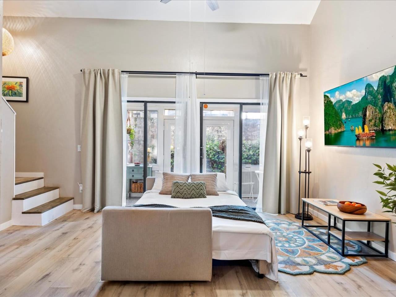 Artist'S Tower Townhome Just Renovated W Loft Gainesville Buitenkant foto